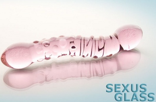 Двусторонний розовый фаллос  с рёбрами и точками - 19,5 см. - Sexus купить с доставкой в интернет-магазине Orgasmix в Иркутске Двусторонний розовый фаллос  с рёбрами и точками - 19,5 см. - Sexus
