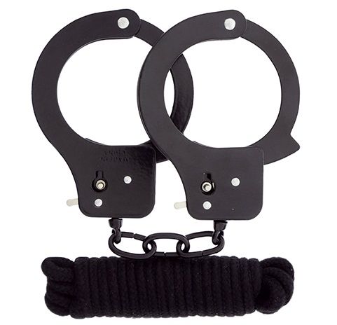 Чёрные наручники из листового металла в комплекте с веревкой BONDX METAL CUFFS LOVE ROPE SET - Dream Toys - купить с доставкой в Иркутске